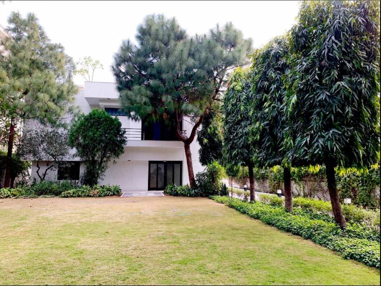 8 BHK Villa