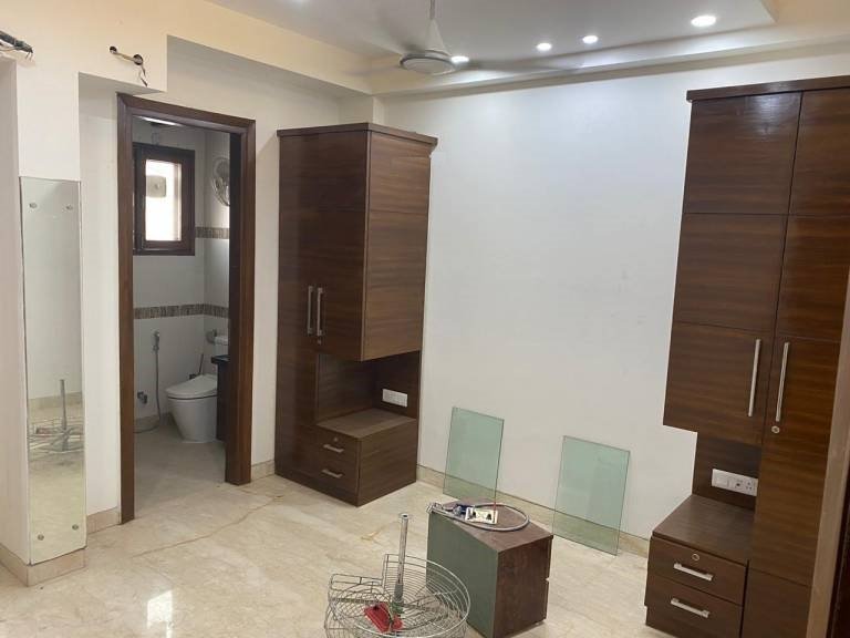 4 BHK Floor