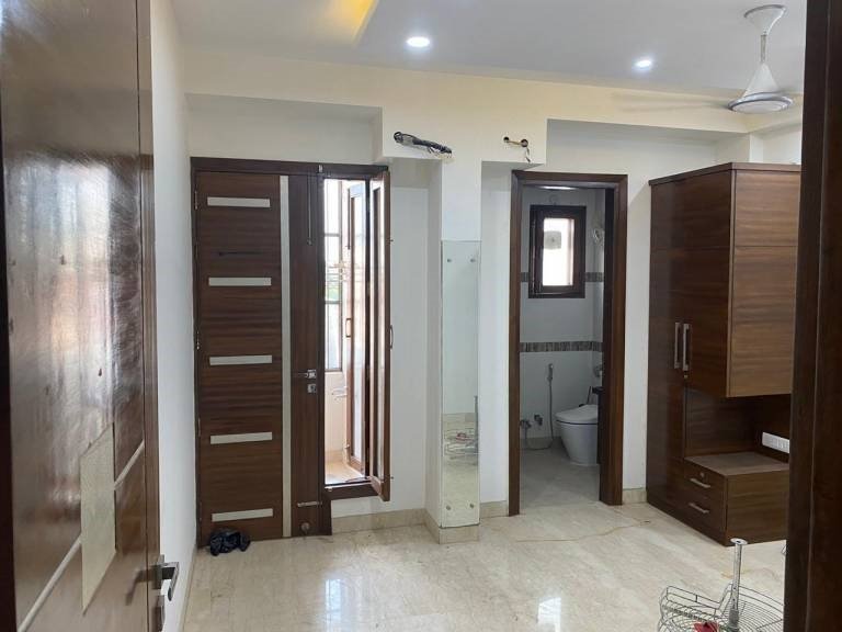 4 BHK Floor